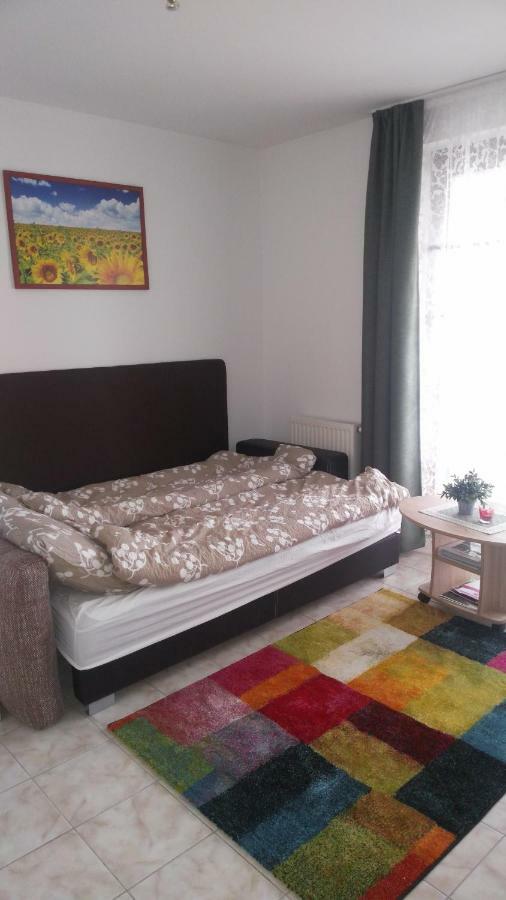 Modor Apartman Alsopahok Luaran gambar